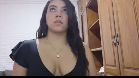 luna_rousse26 online show from July 2026 01:53:01 PM