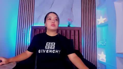 Luna  online show from October 2025 12:15:01 PM