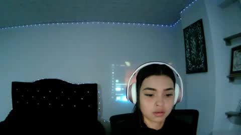 Snapshot of luna_velvet7 chatting on May 2026 04:52:01 AM luna_velvet7 online show from May 2026 04:52:01 AM