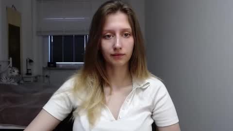 L U N A  online show from September 2025 05:40:01 AM