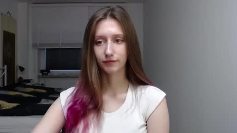 Snapshot of luna_xsensual chatting on November 2025 06:30:02 AM L U N A online show from November 2025 06:30:02 AM