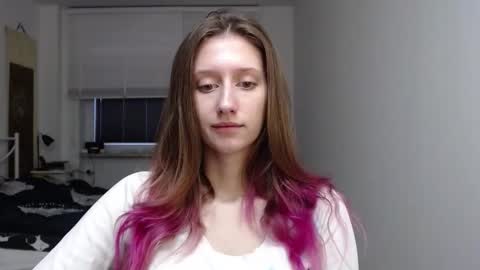 Snapshot of luna_xsensual chatting on November 2025 06:40:02 AM L U N A online show from November 2025 06:40:02 AM