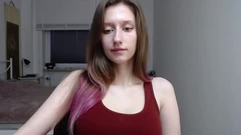 Snapshot of luna_xsensual chatting on December 2025 06:50:01 AM L U N A online show from December 2025 06:50:01 AM