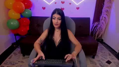 Luna  online show from March 2026 08:27:02 PM