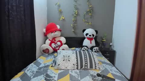 lunaa mayer online show from February 2025 10:52:02 PM