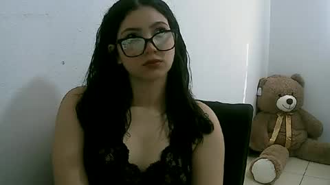 lunaa_sub online show from February 2025 07:56:01 PM