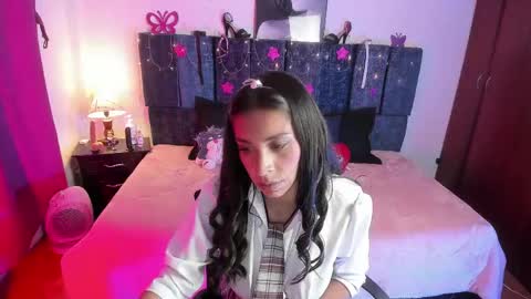 lunaaa_07 online show from April 2026 01:52:02 PM