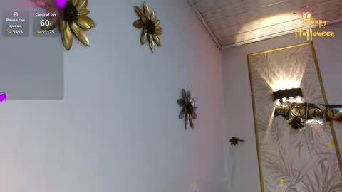 Luna online show from November 2025 03:42:02 AM