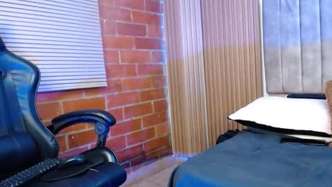 Luna online show from December 2025 03:38:02 AM