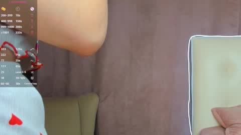 Luna online show from November 2025 03:06:02 AM