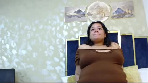 lunaavelvets online show from June 2026 01:09:02 PM