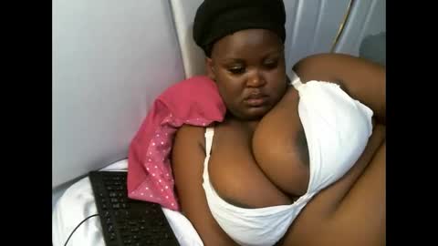 lunabloom01 online show from November 2025 08:47:02 PM