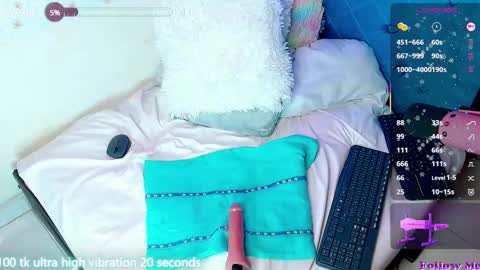 Luna online show from March 2025 07:05:02 PM