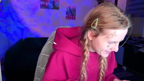 Snapshot of lunacyy chatting on February 2026 08:04:02 PM Britney online show from February 2026 08:04:02 PM