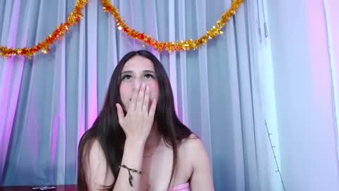 Luna online show from January 2025 11:02:02 PM