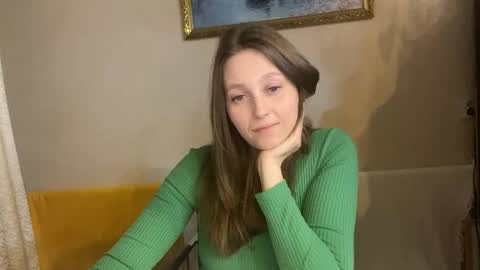 Snapshot of lunafeather chatting on March 2026 06:24:02 PM lunafeather online show from March 2026 06:24:02 PM