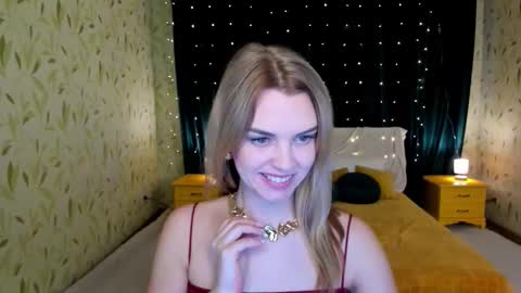 Snapshot of lunaflinn chatting on February 2026 05:12:01 AM lunaflinn online show from February 2026 05:12:01 AM