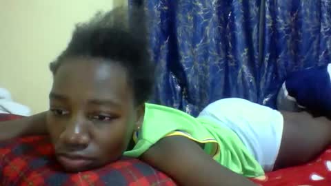 lunah_kitty online show from April 2026 01:40:01 AM