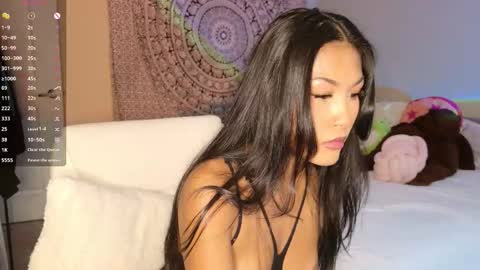 Snapshot of lunalawless chatting on November 2025 08:31:01 PM luna dela cruz online show from November 2025 08:31:01 PM