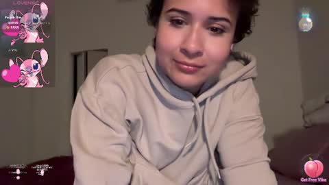 lunaloopzz online show from June 2026 02:09:01 AM