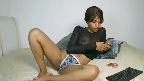 lunalovee69 online show from May 2026 05:42:02 PM
