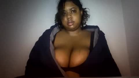 Snapshot of lunamoth00 chatting on February 2026 12:20:01 PM lunamoth00 online show from February 2026 12:20:01 PM