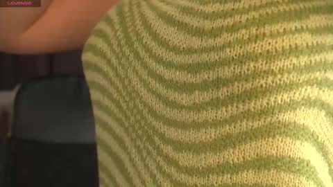 lunaolivia_ online show from November 2025 12:50:02 PM