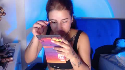 Julieth  online show from November 2025 02:50:01 PM