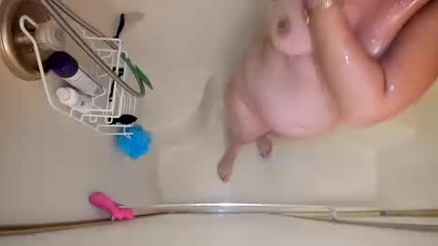 LunaPearl   online show from October 2025 08:04:01 AM