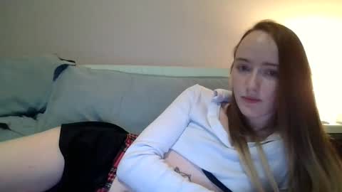 lunapixie2020 online show from February 2025 01:09:01 AM