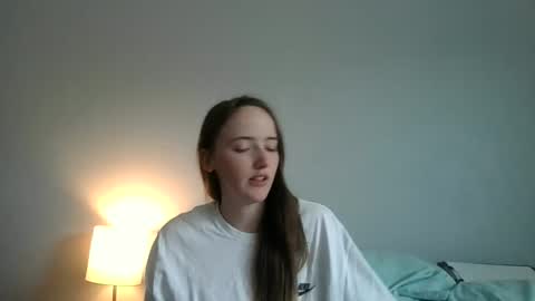 lunapixie2020 online show from April 2026 07:08:02 PM