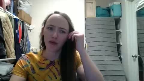 lunapixie2020 online show from May 2026 10:38:02 PM