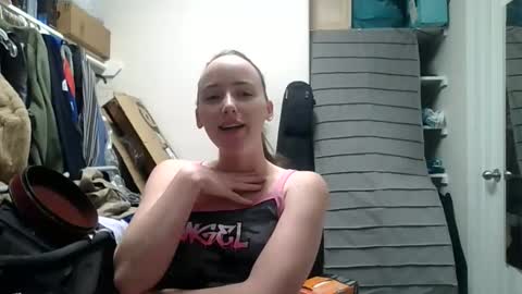 lunapixie2020 online show from May 2026 02:51:02 AM