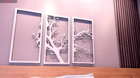 Luna  online show from December 2025 06:58:02 PM