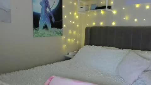 Sofia online show from March 2025 06:30:01 PM