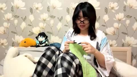 Yuna online show from October 2025 07:24:02 PM