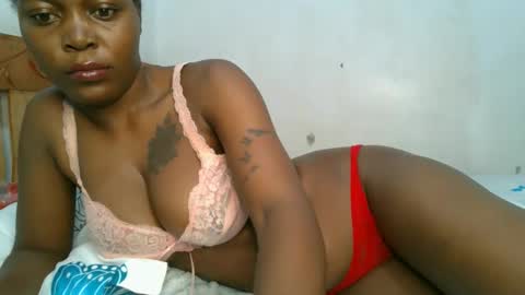 lunargoddess45 online show from November 2025 06:27:01 AM