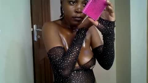 lunargoddess45 online show from February 2026 06:07:01 AM