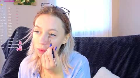 Snapshot of lunariabliss chatting on September 2025 02:40:02 PM Kelly online show from September 2025 02:40:02 PM