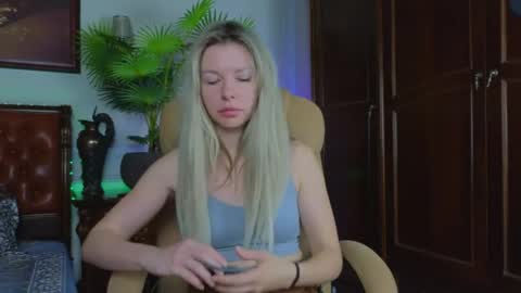 Luna Rishi online show from May 2026 05:56:01 AM