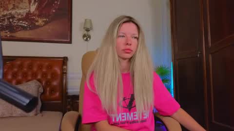 Luna Rishi online show from July 2026 06:21:02 AM