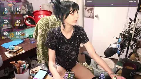 Snapshot of lunasparkles chatting on February 2025 06:37:02 AM ..LunaSparkles. online show from February 2025 06:37:02 AM