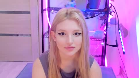 Kate online show from February 2025 03:19:01 AM