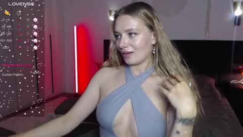 LunaticaBae online show from February 2025 04:51:02 AM