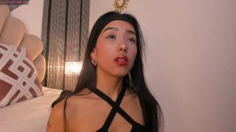 Snapshot of lunavelour_ chatting on April 2026 10:05:01 AM Luna online show from April 2026 10:05:01 AM