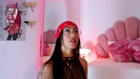 Snapshot of lunavelour_ chatting on May 2026 10:00:01 AM Luna online show from May 2026 10:00:01 AM