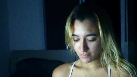 lunavelvvet online show from July 2026 12:18:01 AM