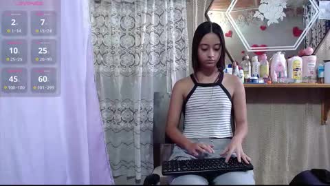 Luna online show from September 2025 07:52:01 PM