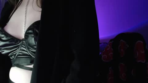 LunaXcherry online show from April 2026 05:59:02 PM