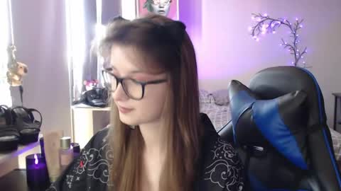 LunaXcherry online show from May 2026 11:04:01 AM